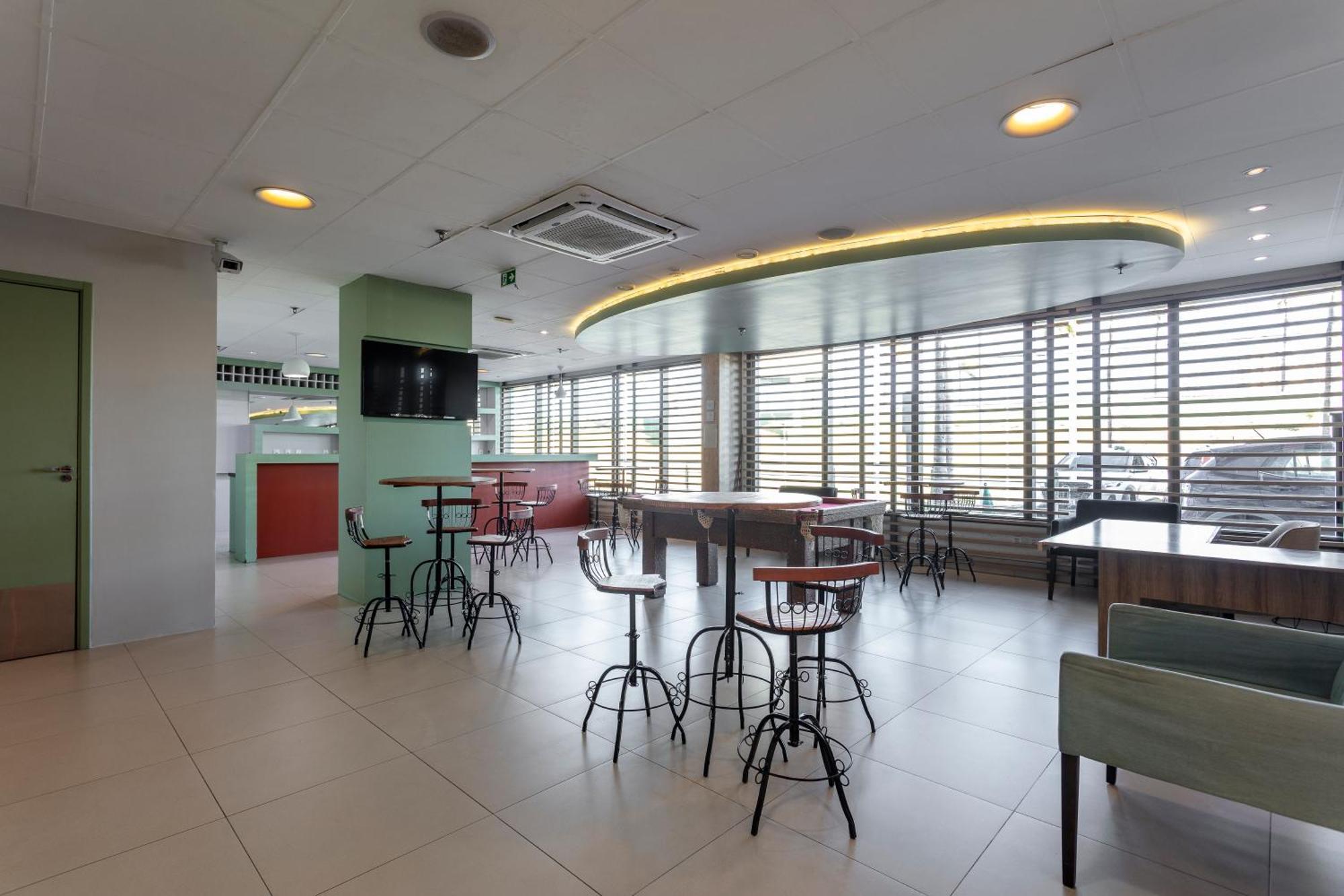 Western Hangar Aeroporto Hotel 3*